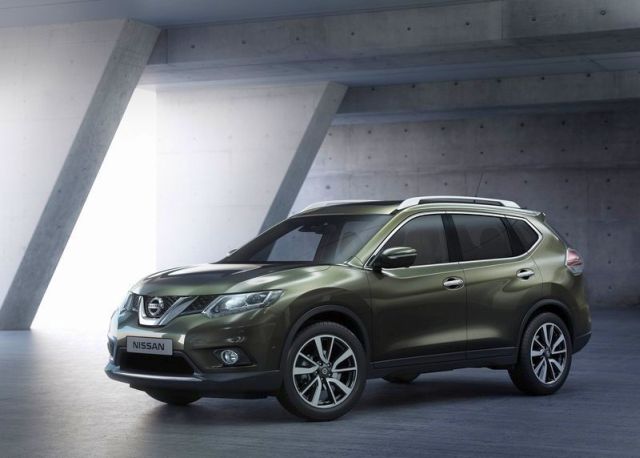 NISSAN X-TRAIL SUV