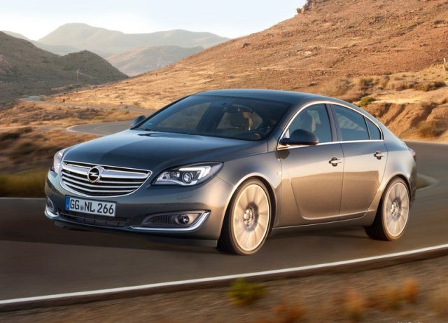 2014_OPEL_INSIGNIA_Restyle_front_pic-1