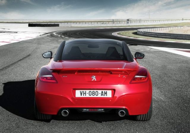 2014_PEUGEOT_RCZ-R_rear_pic-12