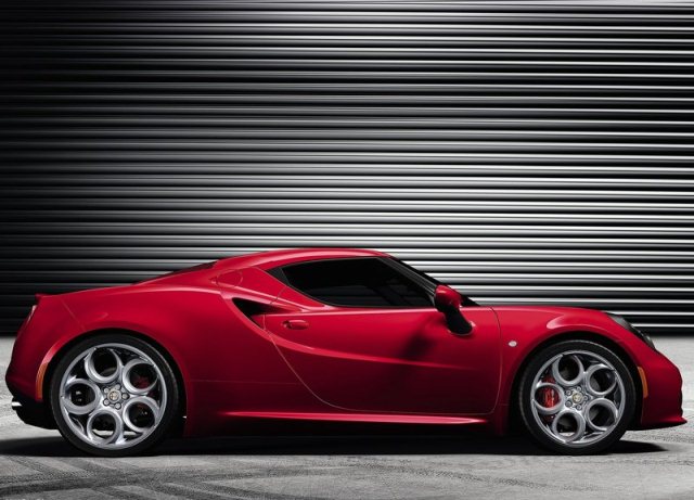 2014 Red ALFA ROMEO 4C