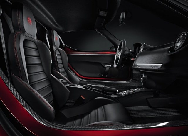 2014_RED_ALFA_ROMEO_4C_pic-8