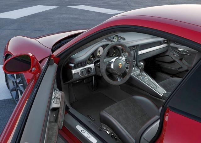 2014_Red_PORSCHE_911_GT3_interior_pic-10