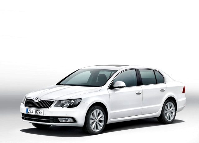 2014_SKODA_SUPERB_front-pic-1