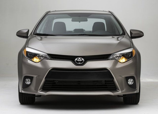 2014_TOYOTA_COROLLA_ front_pic-2