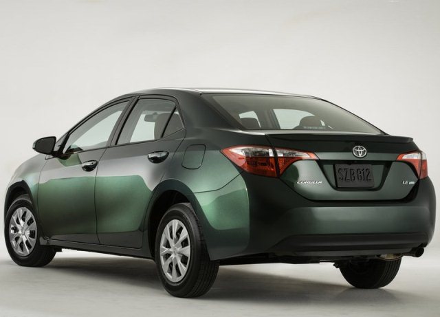 2014_TOYOTA_COROLLA_ green_pic-6