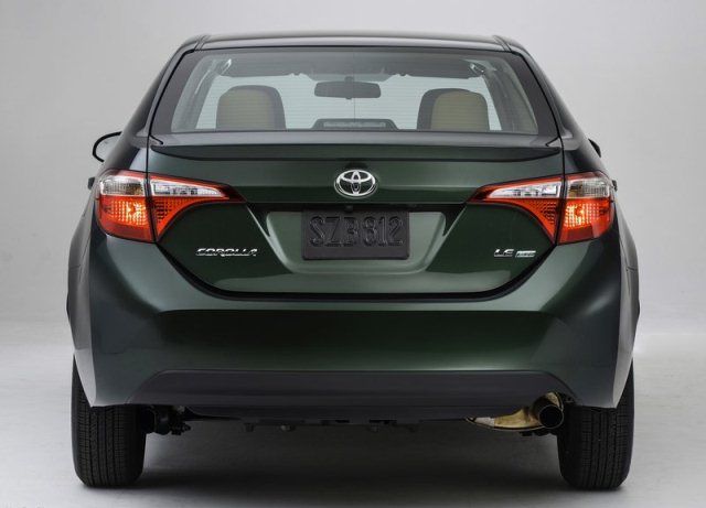 2014_TOYOTA_COROLLA_ green_pic-7