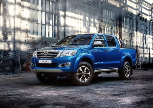 2014 TOYOTA HILUX INVINCIBLE PICK-UP