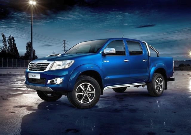 2014 TOYOTA HILUX INVINCIBLE PICK-UP