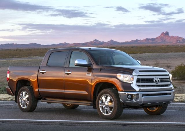 2014_TOYOTA_TUNDRA_PICK-UP_Front_pic-4