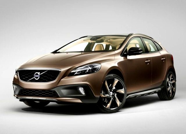 2014 VOLVO V40 CROSS COUNTRY