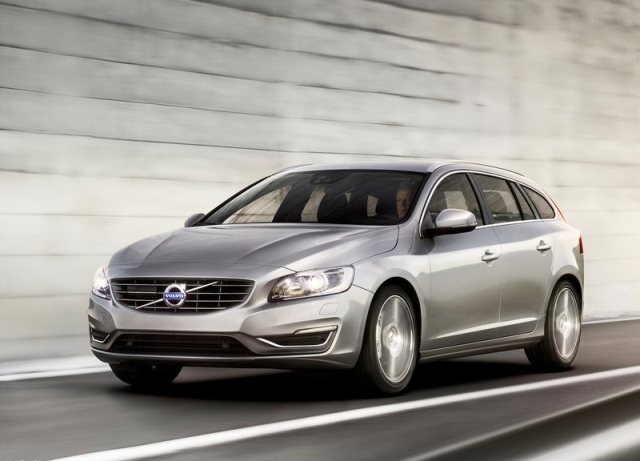 2014_VOLVO_V60_pic-4