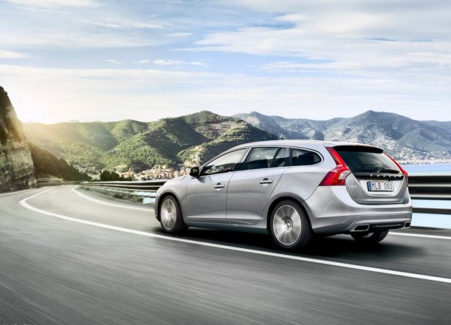 2014 VOLVO V60