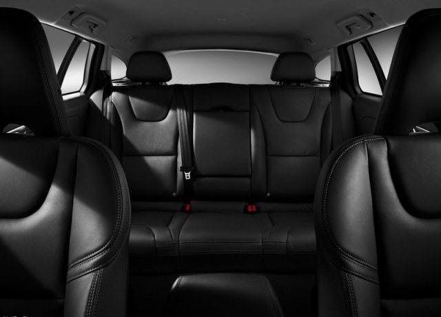 2014_VOLVO_V60_seats_pic-8