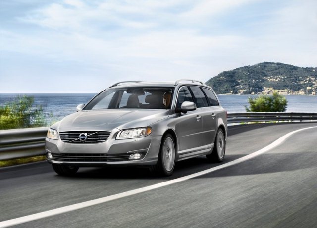 2014_VOLVO_V70_front_pic-3