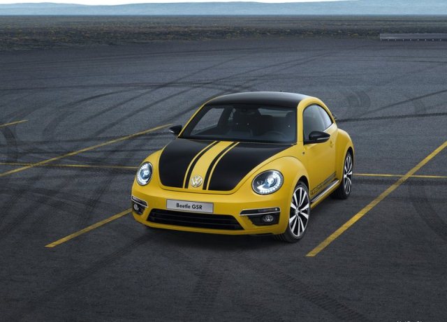 2014_VW_BEETLE_GSR_front_pic-2