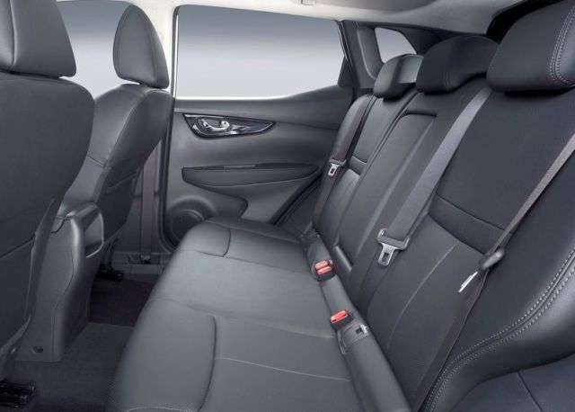 2014_new_NISSAN_QASHQAI_interior_pic-9