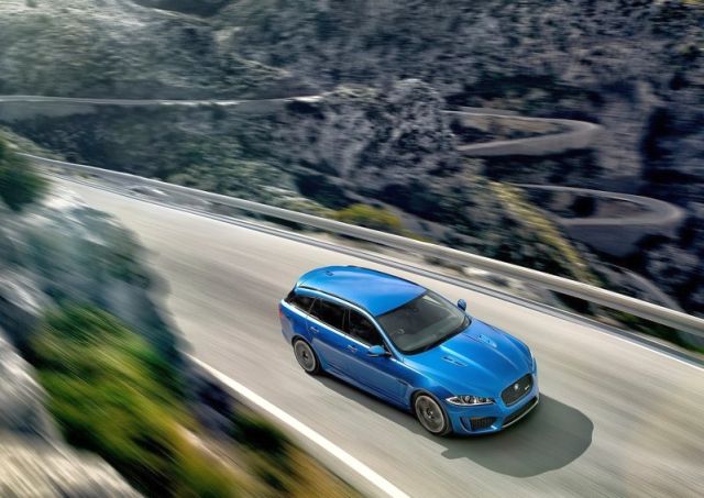2015_JAGUAR_XFR-S_SPORTBRAKE_front_airview_pic-5