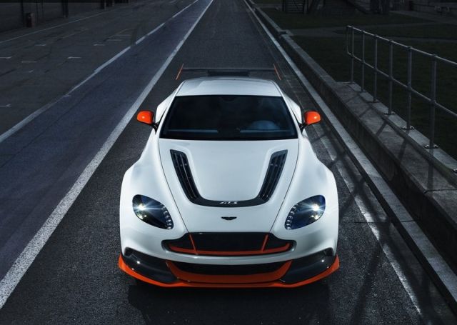 ASTON_MARTIN_VANTAGE_GT3_SPECIAL_EDITION_pic-5