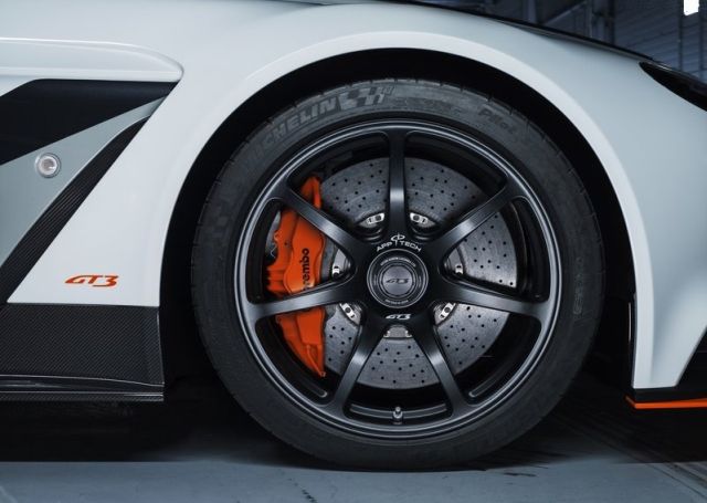 ASTON MARTIN VANTAGE GT3 SPECIAL EDITION