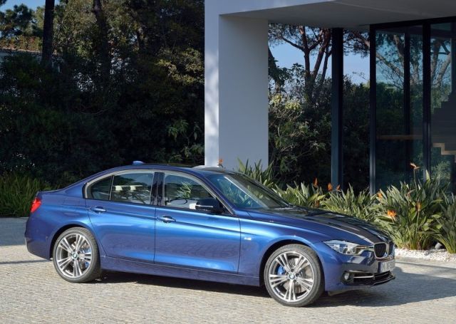 2016_BMW_3_SERIES_pic-5