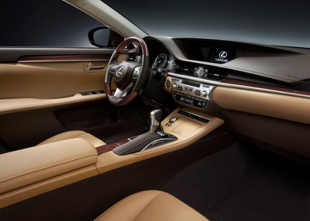 2016 LEXUS ES 