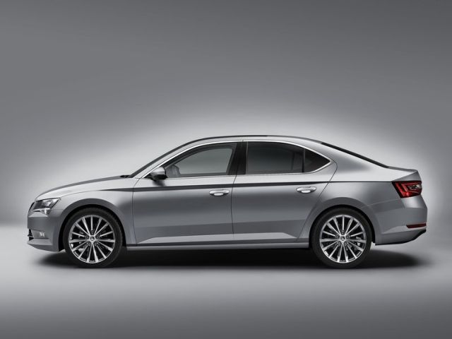New SKODA SUBERB 2016