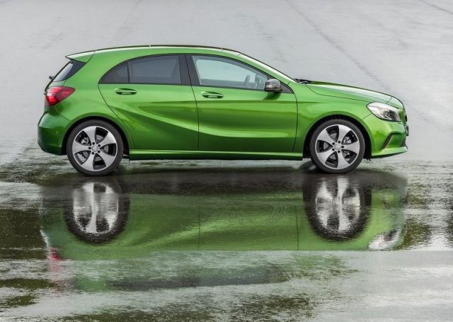 2016_MERCEDES_A_CLASS_pic-6