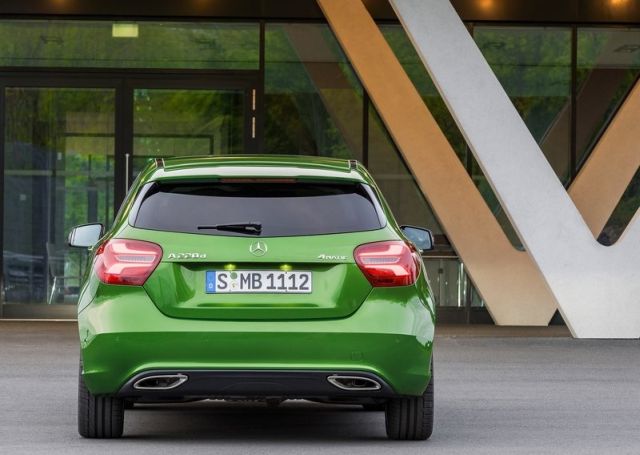 2016_MERCEDES_A_CLASS_pic-9