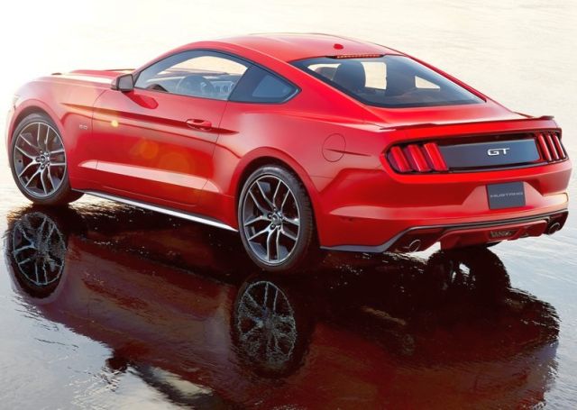 2016_FORD_MUSTANG_GT_rear_pic_7