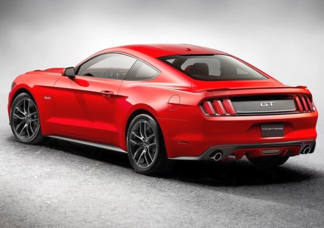 2016_FORD_MUSTANG_GT_rear_pic_8