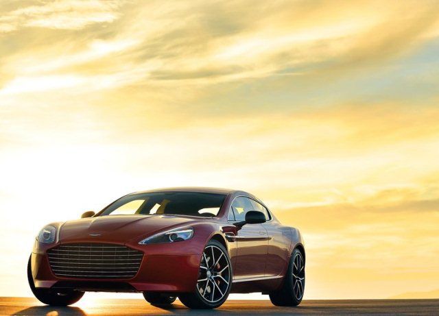 2015_ASTON_MARTIN_RAPIDE_S_front_pic-5