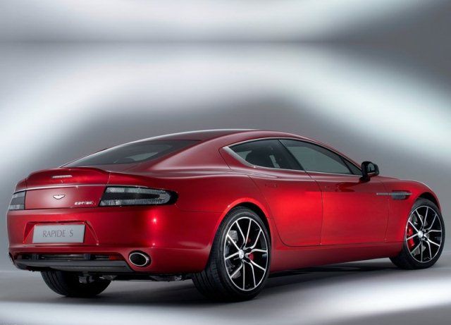 2015_ASTON_MARTIN_RAPIDE_S_rear_pic-7