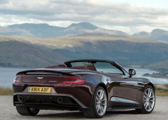 2015_ASTON_MARTIN_VANQUISH_VOLANTE_pic-4