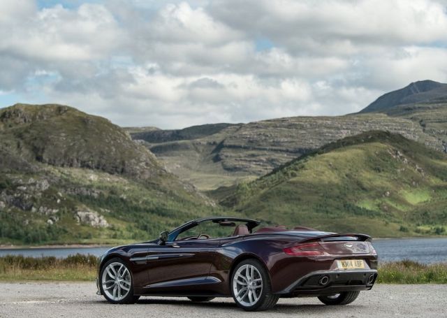 2015_ASTON_MARTIN_VANQUISH_VOLANTE_pic-6