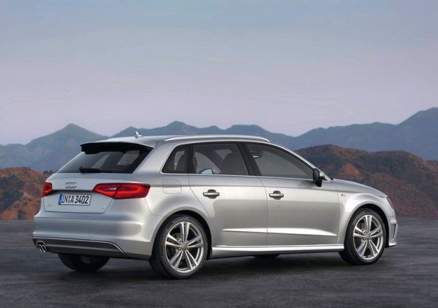 2015_AUDI_A3_S-line_rear_pic-4