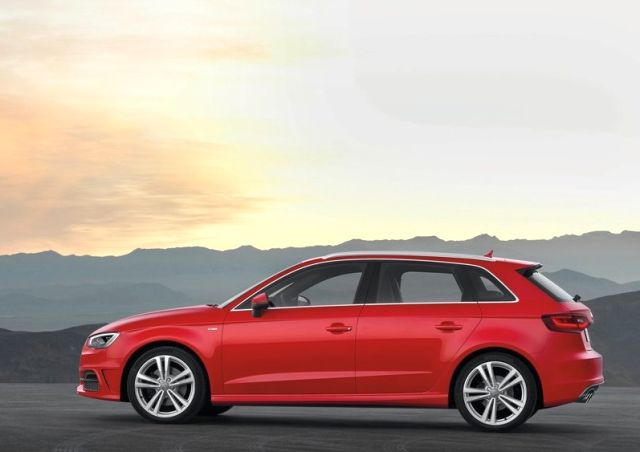 2015_AUDI_A3_Sportback_S-line_profile_pic-1