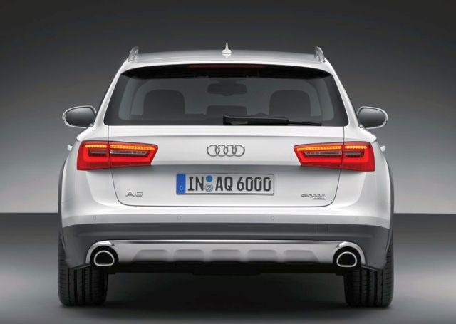 2015_AUDI_A6_ALLROAD_QUATTRO_rear_pic-4