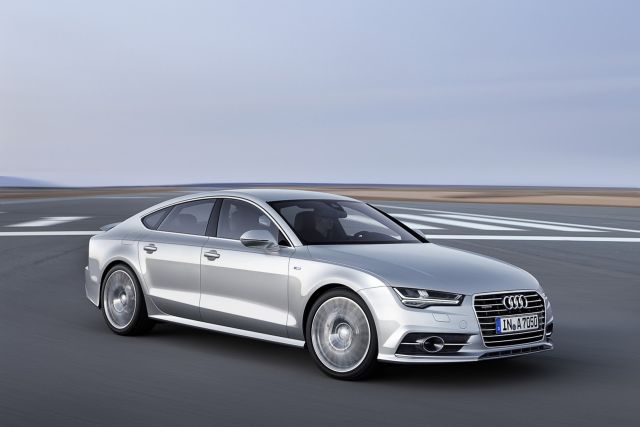 2015_AUDI_A7_SPORTBACK_front_pic-11