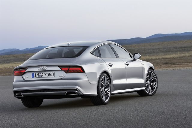 2015_AUDI_A7_SPORTBACK_rear_pic-8