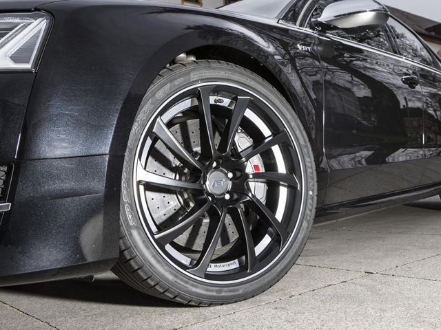 2015_AUDI_R8_rim_pic-5