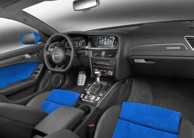 2015_AUDI_RS4_AVANT_Nogaro_Selection_interior_pic-6