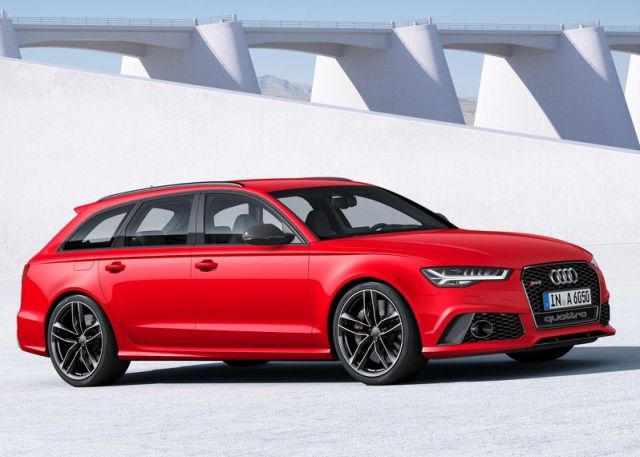 2015 AUDI RS6