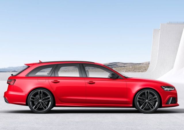 2015 AUDI RS6