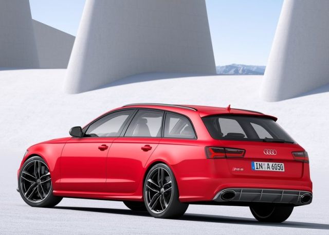 2015 AUDI RS6