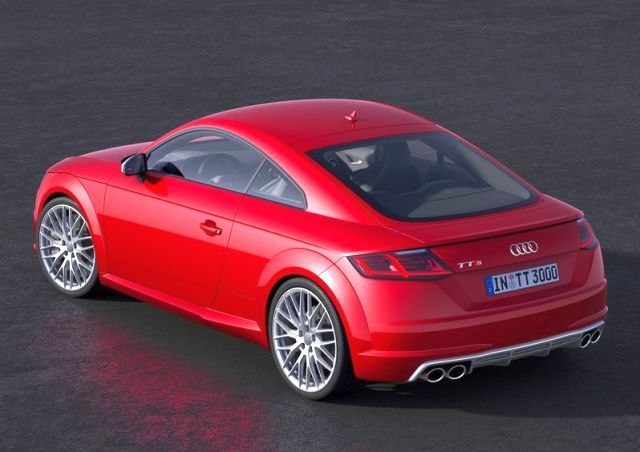 2015_AUDI_TTS_rear_pic-5