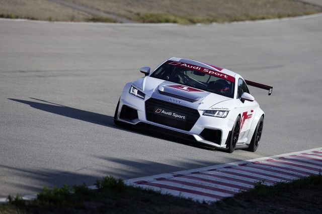 2015 AUDI TT CUP