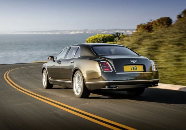 2015_BENTLEY_MULSANNE_SPEED_pic-2