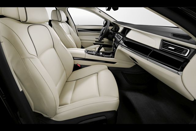 2015_BMW_7_SERIES_EDITION_EXCLUSIVE_interior_pic-4