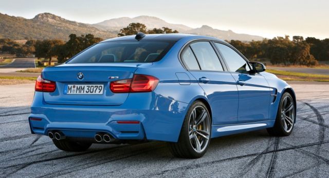 2015_BMW_M3_rear_pic-11