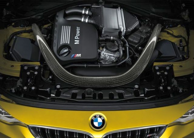 2015 New BMW M4 COUPE